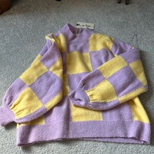 Oversized cozy checkered sweater